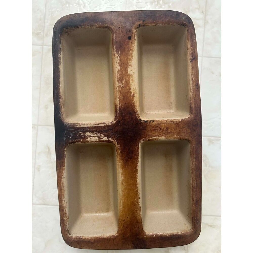 Pampered Chef Mini 4 Loaf Seasoned Retired Family Heritage Stoneware Bread Pan
